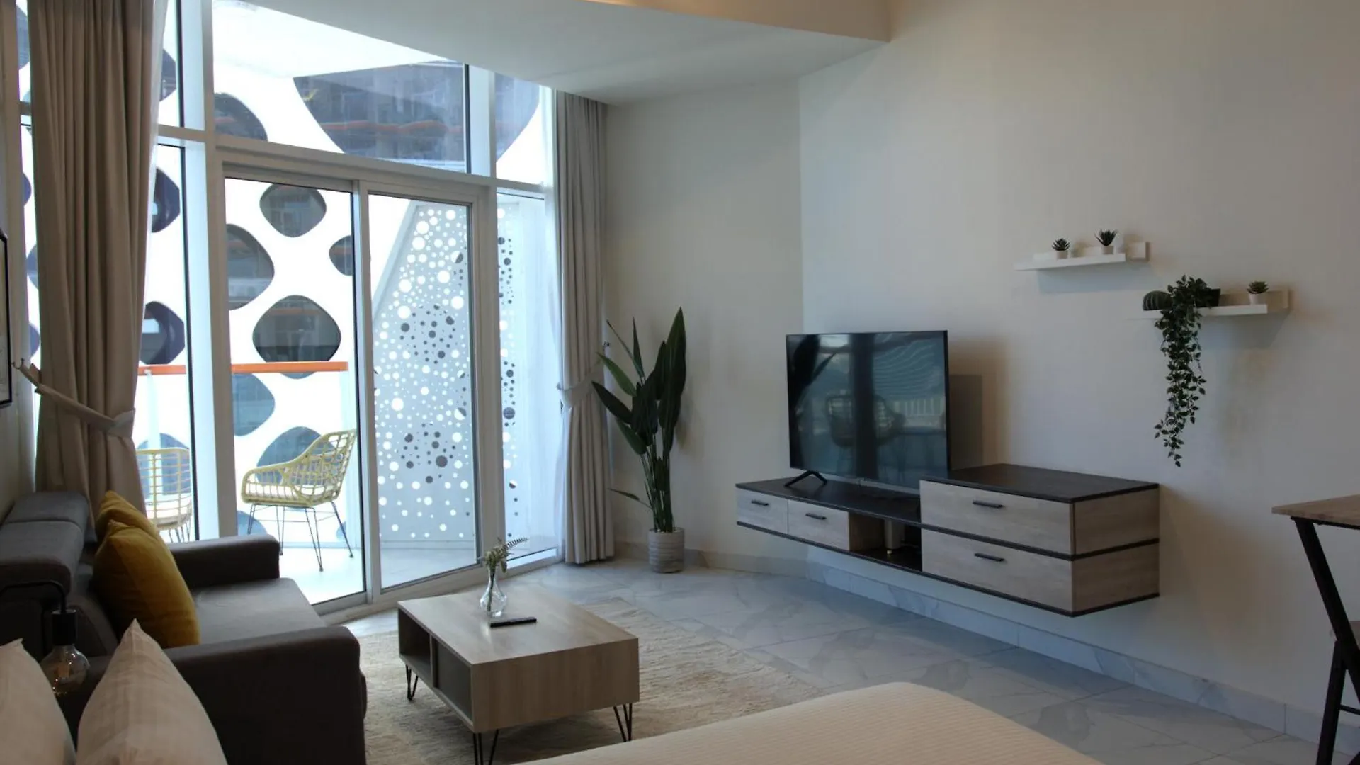Appartamento Iconic Studio Canal & Burj View Central, Scenic Serene Dubai