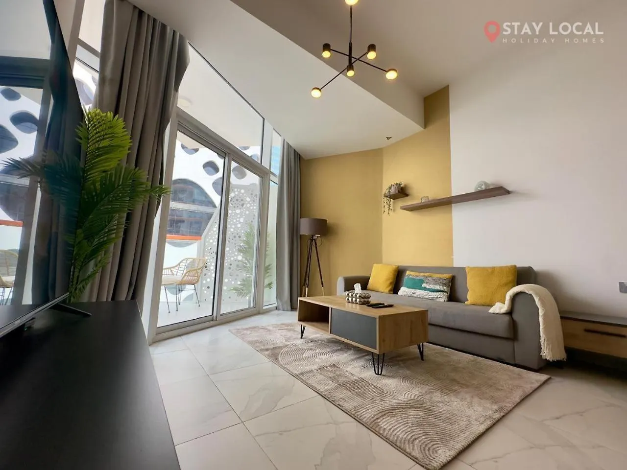 Iconic Studio Canal & Burj View Central, Scenic Serene Dubai Appartamento