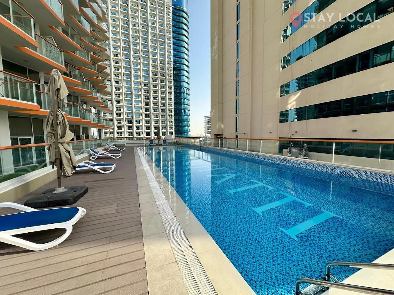 Iconic Studio Canal & Burj View Central, Scenic Serene Dubai Appartamento